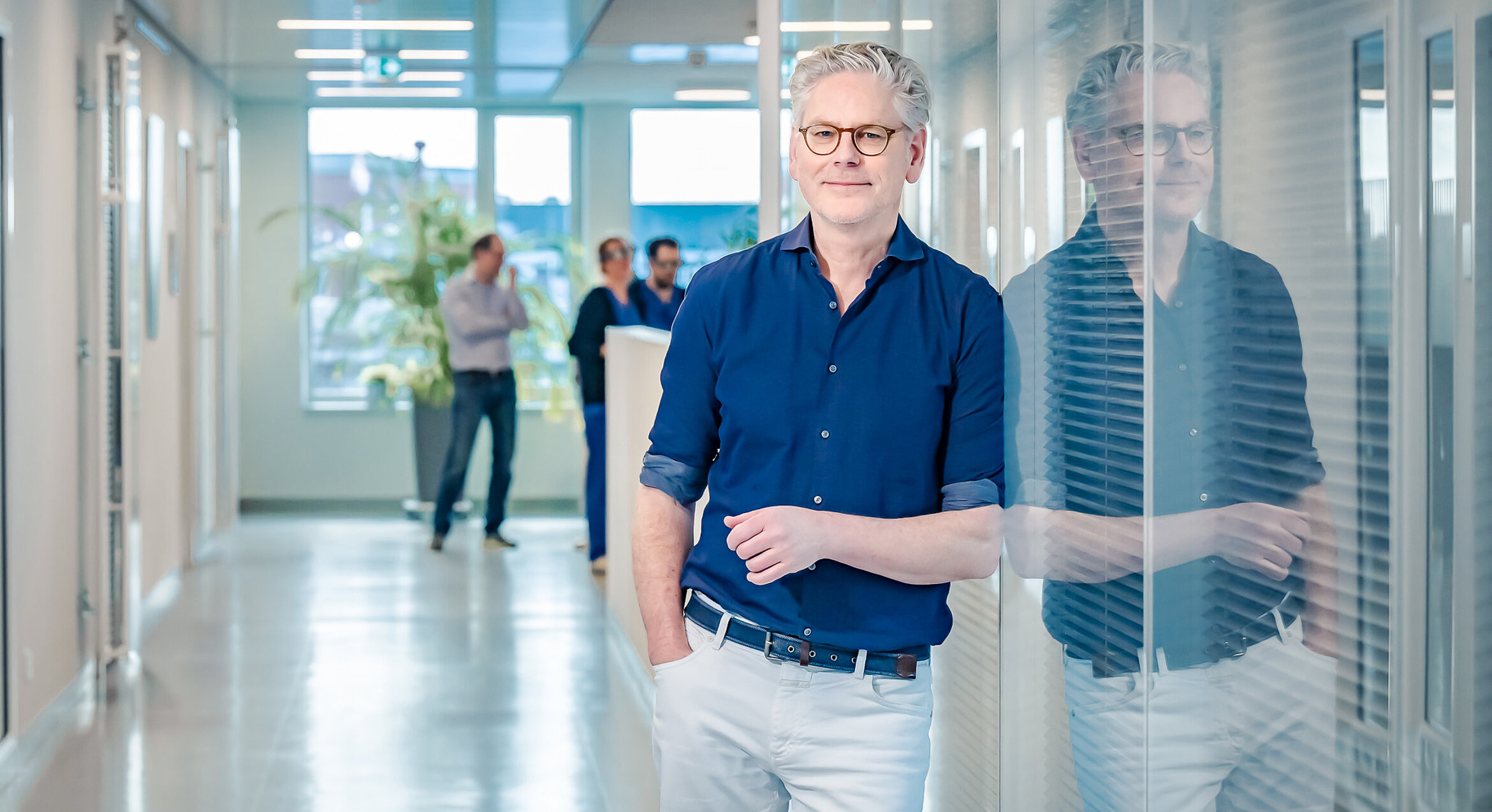 Prof. Graefen in einer Besprechung