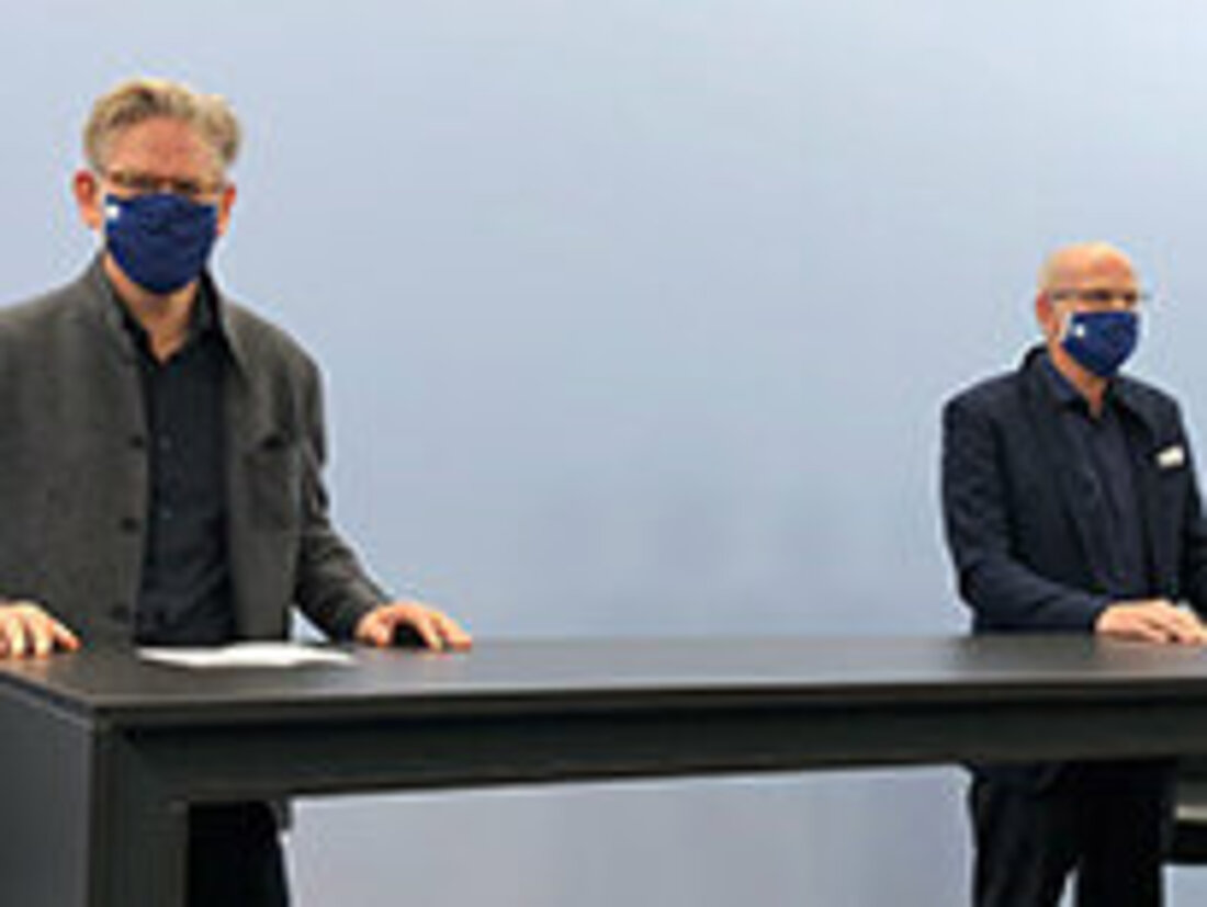 Herbstseminar in der Martini Klinik Sprecher mit Maske